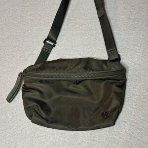 Lululemon Go Lightly Belt Bag Dark Olive